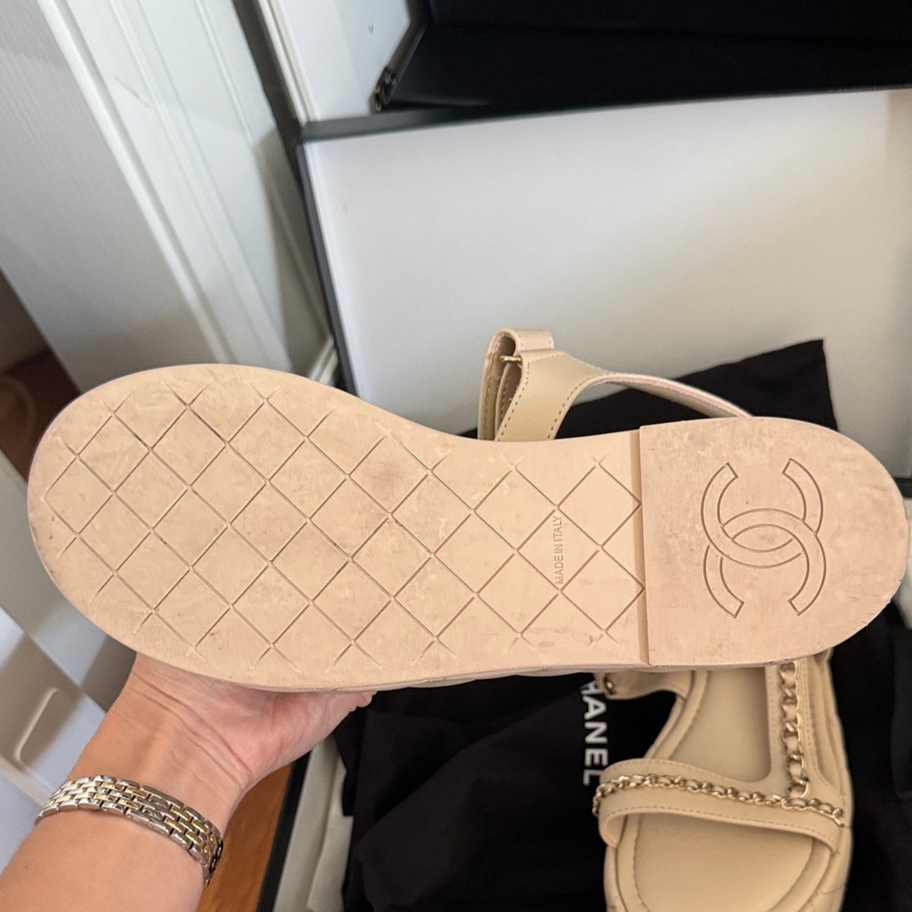 CHANEL Nude Sandals with Chain Accent - Picture 3 of 11